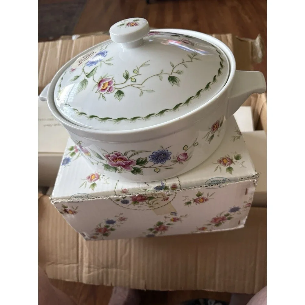 Andrea by Sadek Covered Casserole with Lid, Handles Spring Night New In Box